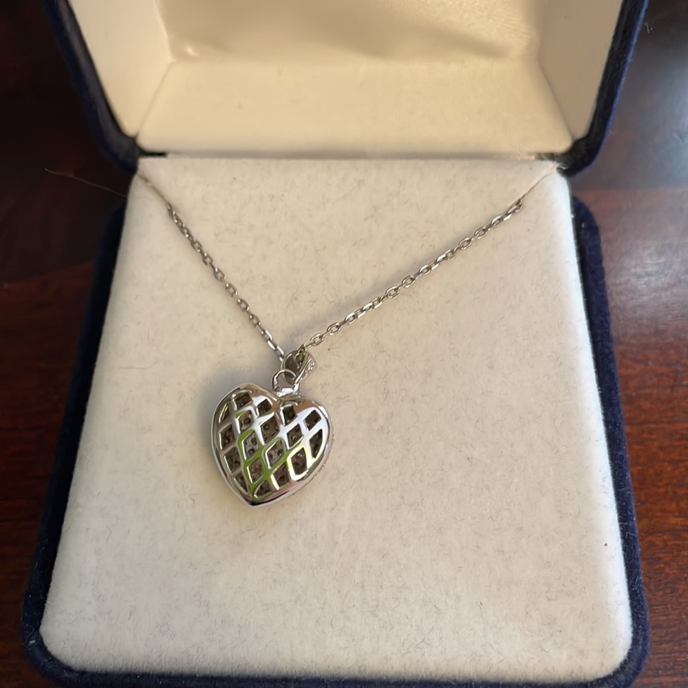 Sterling jewelers pave heart necklace! - Picture 3 of 4